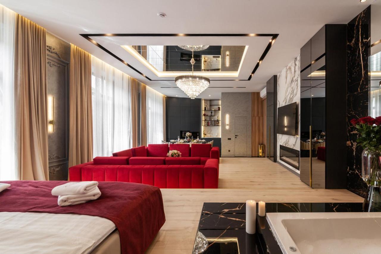 לבוב Aristo Jacuzzi Hotel מראה חיצוני תמונה